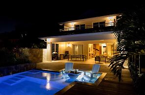 Eden Roc Villas