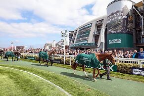 Captivating 2-bed Apartment in Liverpool