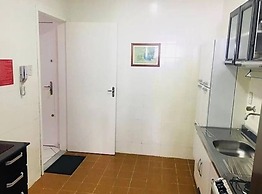 Apto Com Acesso Exclusivo a Praia em BC