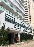 Apto Com Acesso Exclusivo a Praia em BC