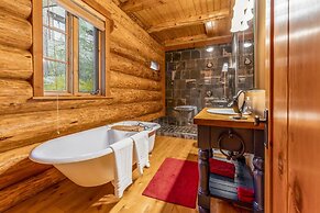 Luxury Log Chalet | Pool + Private HotTub | Ski In/Out | Overlooking G