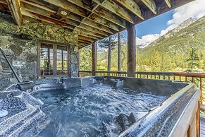 Luxury Log Chalet | Pool + Private HotTub | Ski In/Out | Overlooking G