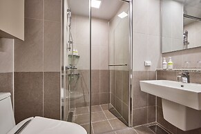 Shift Door Residence Hari