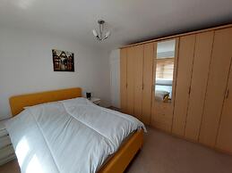 Beautiful 1bed Apartment With a Back Garden
