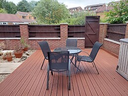 Beautiful 1bed Apartment With a Back Garden