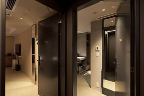 Cross Life Hakata Tenjin