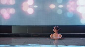 Cross Life Hakata Tenjin