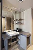 Cross Life Hakata Tenjin