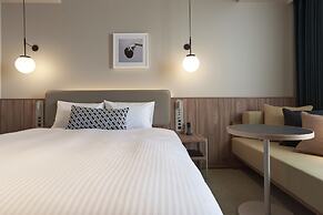 Cross Life Hakata Tenjin