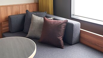 Cross Life Hakata Tenjin