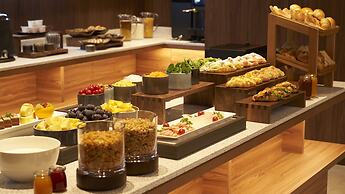 Cross Life Hakata Tenjin