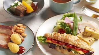 Cross Life Hakata Tenjin