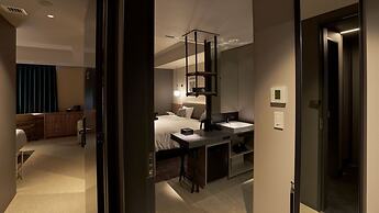 Cross Life Hakata Tenjin