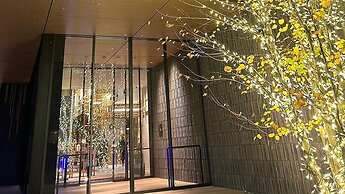 Cross Life Hakata Tenjin