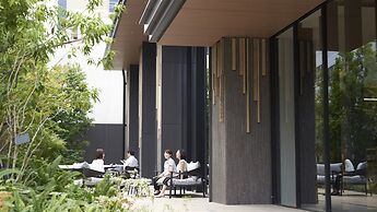 Cross Life Hakata Tenjin