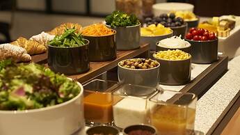 Cross Life Hakata Tenjin