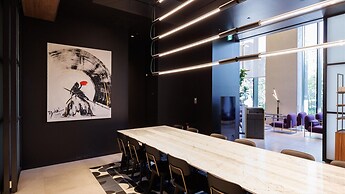 Cross Life Hakata Tenjin