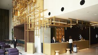 Cross Life Hakata Tenjin