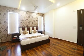 Hotel Taj Venture By Park Tree