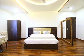 Hotel Taj Venture By Park Tree