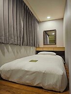 Hub Hotel - Banqiao Station