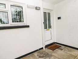 6 Coedrath Park - Swn y Mor