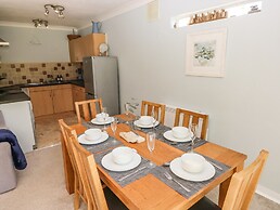 6 Coedrath Park - Swn y Mor