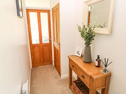 6 Coedrath Park - Swn y Mor