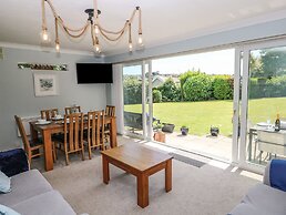 6 Coedrath Park - Swn y Mor