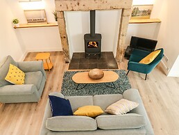 The Cottage, 5 Richley Terrace