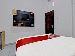 OYO 91203 Naufal Residence Syariah