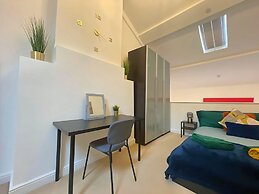 Vibrant Loft Apartment in Grade II Listed Building