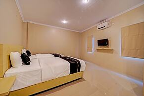 Super OYO Collection O Andono Hotel