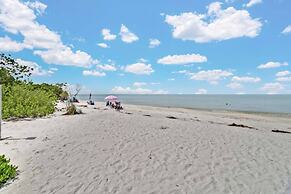 Estero Beach & Tennis 807 B