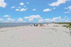 Estero Beach & Tennis 807 B