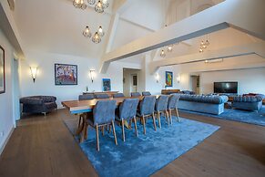 ZOYA LUXURY RESIDENCE