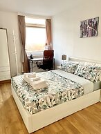 Paddington Luxury Apartment