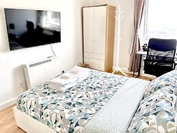 Paddington Luxury Apartment