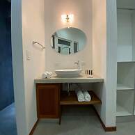 Adeluna Luxury Ocean View Villas