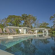 Adeluna Luxury Ocean View Villas