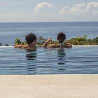 Adeluna Luxury Ocean View Villas