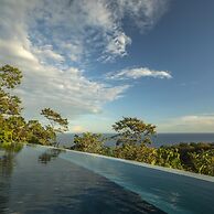 Adeluna Luxury Ocean View Villas