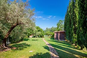 Villa Olmo With Private Pool