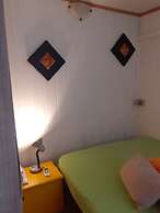 Cozy Small House on the Beach for pet Lovers