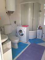 Cozy Small House on the Beach for pet Lovers