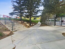 Sweet Ski-in Ski-out Snowflower Studio Condo by RedAwning