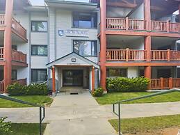 Sweet Ski-in Ski-out Snowflower Studio Condo by RedAwning