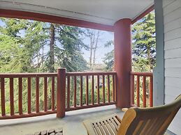 Sweet Ski-in Ski-out Snowflower Studio Condo by RedAwning