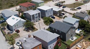 Butler Beach Bungalow