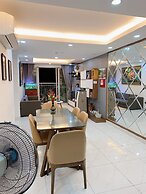 Modern 3 Bed Apartment in Ho Chí Minh City